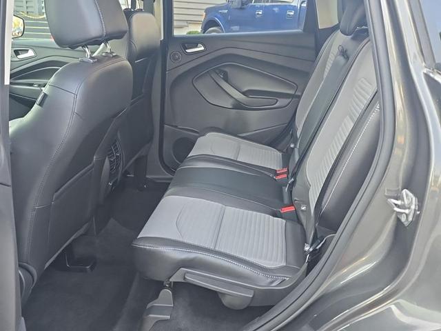 Photo of 2017 Magnetic Ford Escape