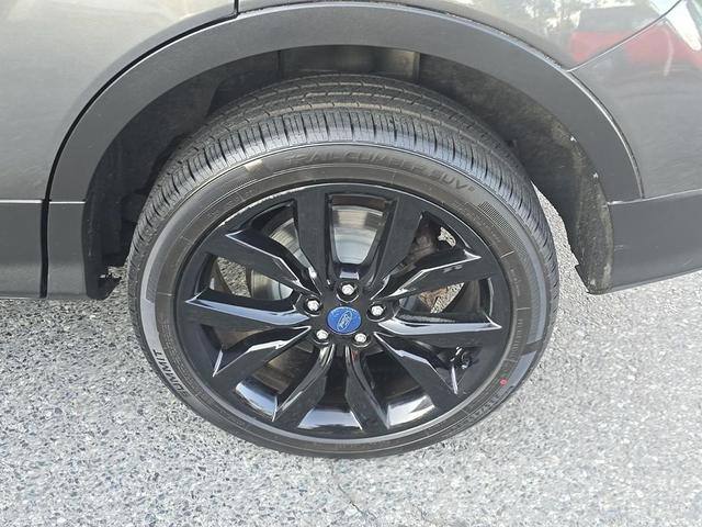 Photo of 2017 Magnetic Ford Escape
