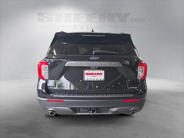 Photo of 2022 Black Metallic Ford Explorer