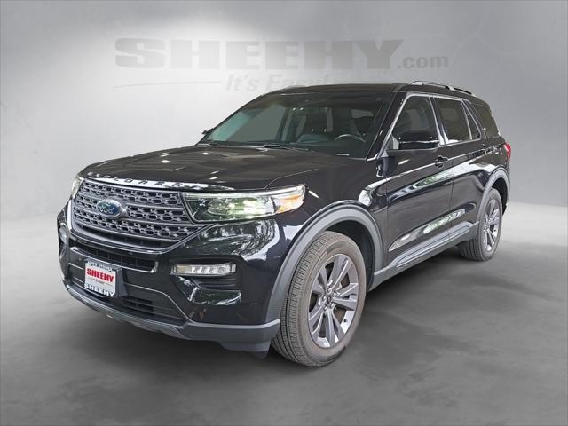 Photo of 2022 Black Metallic Ford Explorer