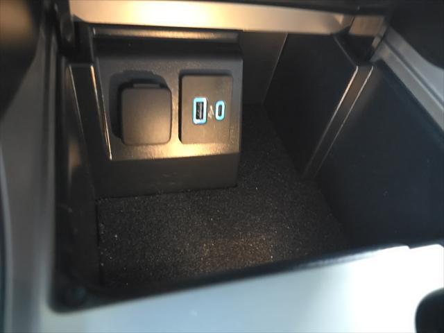 Photo of 2022 Black Metallic Ford Explorer