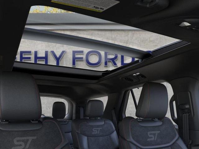 Photo of 2025 Vapor Blue Metallic Ford Explorer