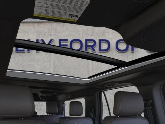 Photo of 2025 White Ford Expedition Max