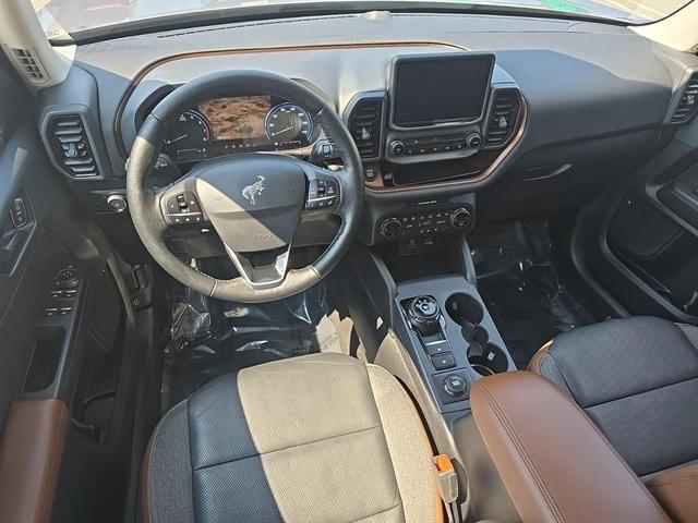 Photo of 2021 Silver Metallic Ford Bronco Sport