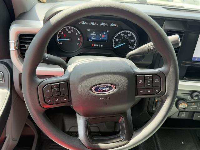 Photo of 2025 Oxford White Ford F-250