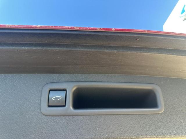 Photo of 2020 Red Toyota Highlander