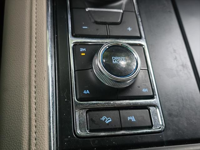 Photo of 2024 Black Metallic Ford Expedition Max