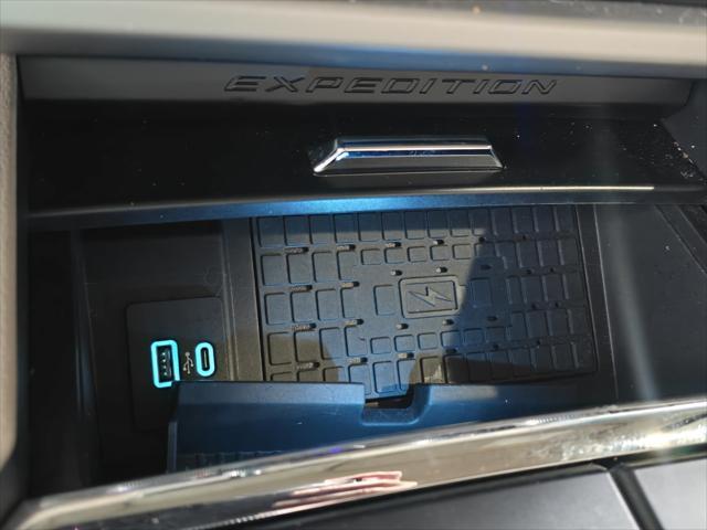 Photo of 2024 Black Metallic Ford Expedition Max