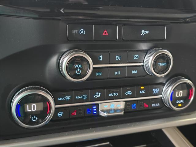 Photo of 2024 Black Metallic Ford Expedition Max