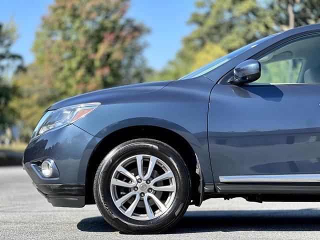 Photo of 2015 Arctic Blue Metallic Nissan Pathfinder