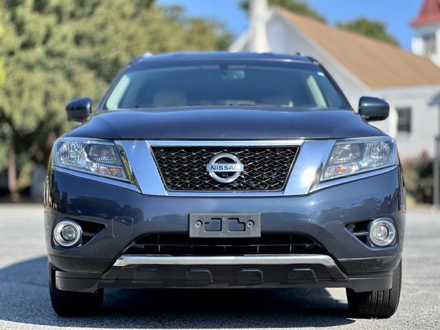 Photo of 2015 Arctic Blue Metallic Nissan Pathfinder