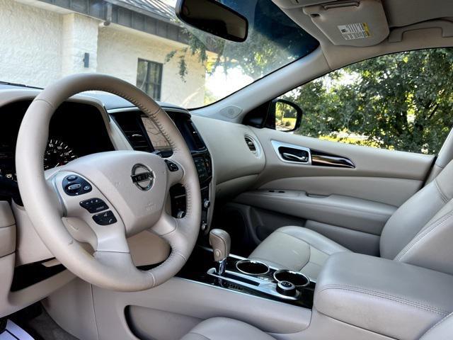 Photo of 2015 Arctic Blue Metallic Nissan Pathfinder