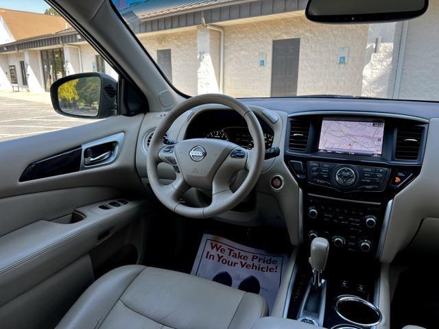Photo of 2015 Arctic Blue Metallic Nissan Pathfinder