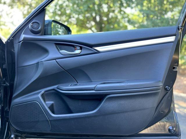 Photo of 2020 Crystal Black Pearl Honda Civic