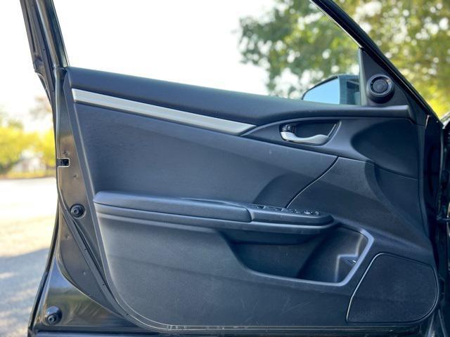 Photo of 2020 Crystal Black Pearl Honda Civic