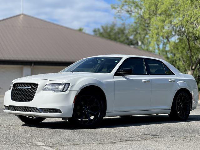 2019 Chrysler 300