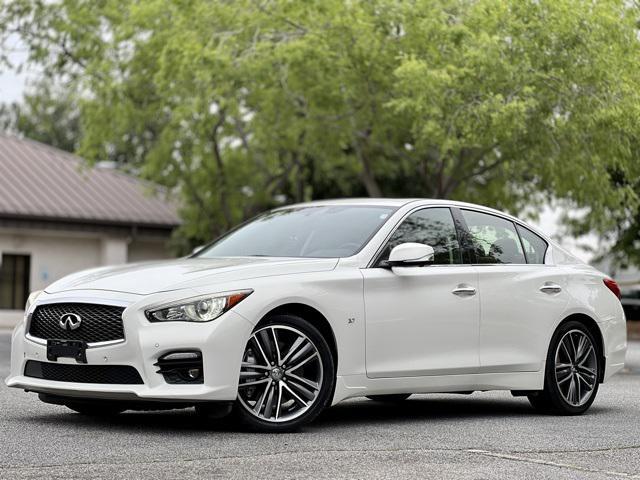2015 Infiniti Q50