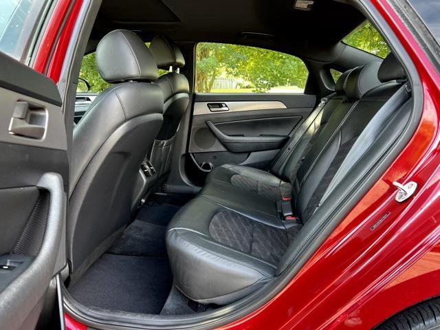 Photo of 2019 Scarlet Red Hyundai SONATA