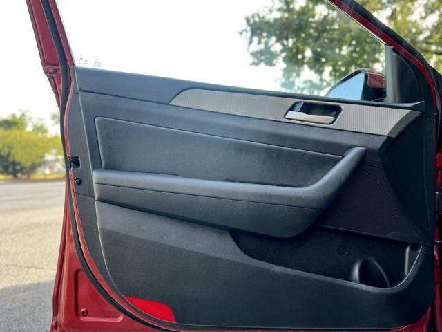 Photo of 2019 Scarlet Red Hyundai SONATA
