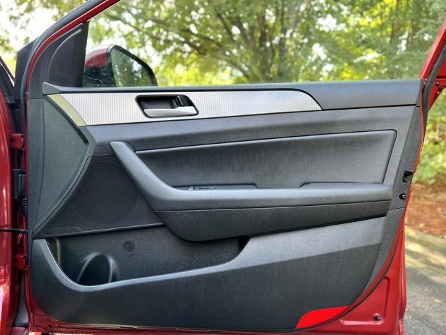 Photo of 2019 Scarlet Red Hyundai SONATA