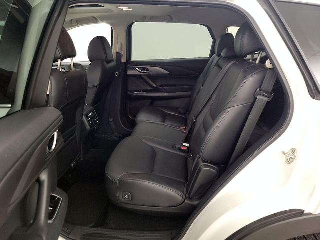 Photo of 2023 White Mazda CX-9