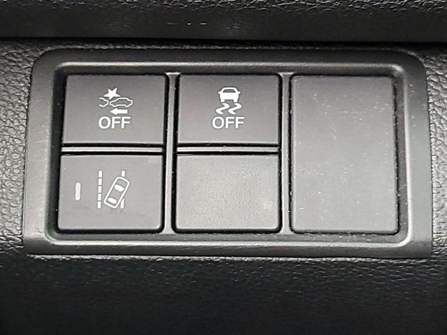 Photo of 2021 White Honda Civic