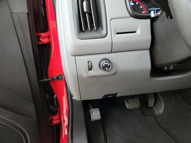 Photo of 2016 Red GMC Canyon