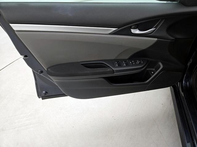 Photo of 2016 Blue Honda Civic