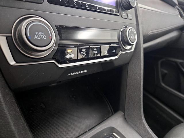 Photo of 2016 Blue Honda Civic