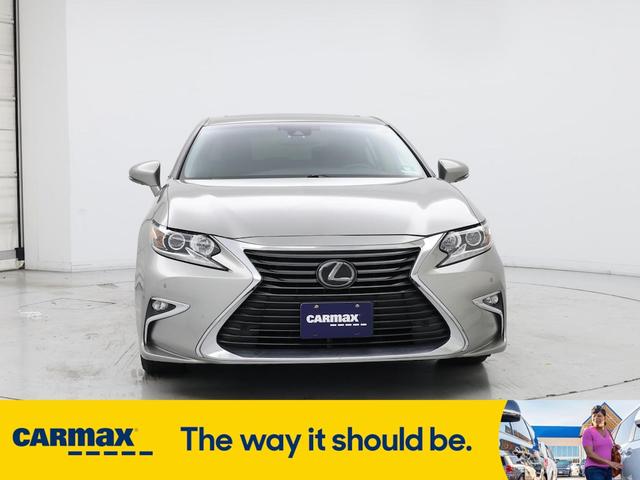 Photo of 2018 Silver Lexus ES 350