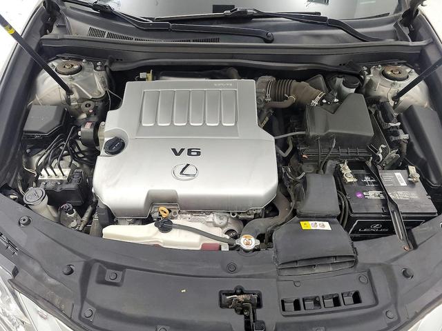 Photo of 2018 Silver Lexus ES 350