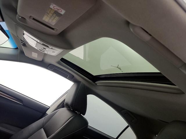 Photo of 2018 Silver Lexus ES 350