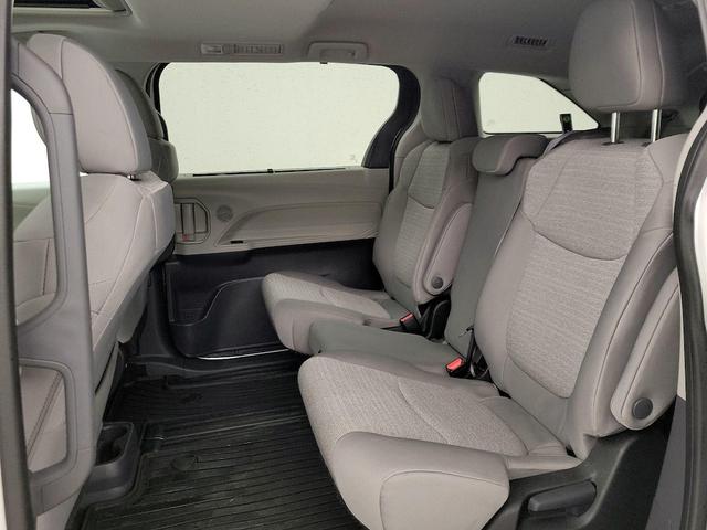Photo of 2024 White Toyota Sienna