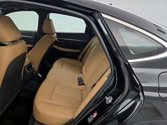 Photo of 2023 Black Hyundai SONATA