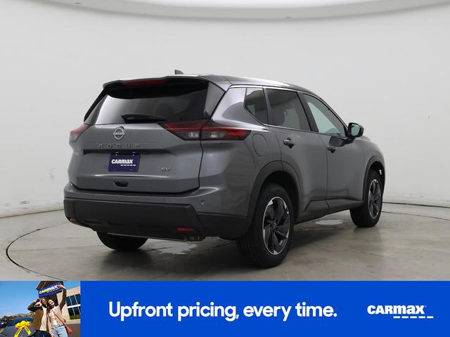 Photo of 2024 Gray Nissan Rogue