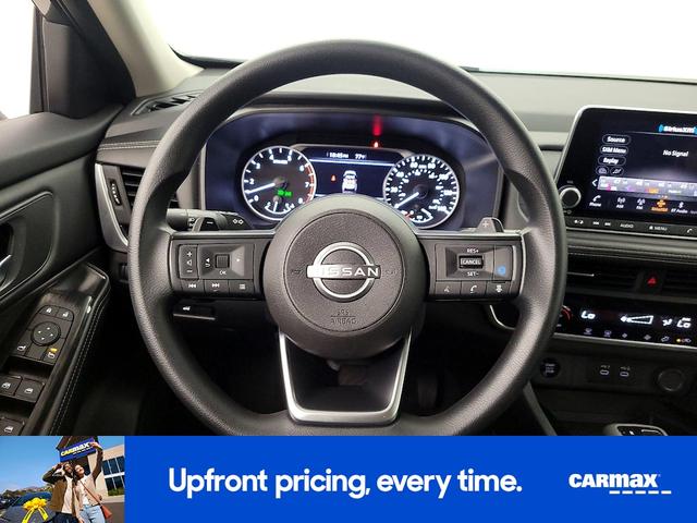 Photo of 2024 Gray Nissan Rogue