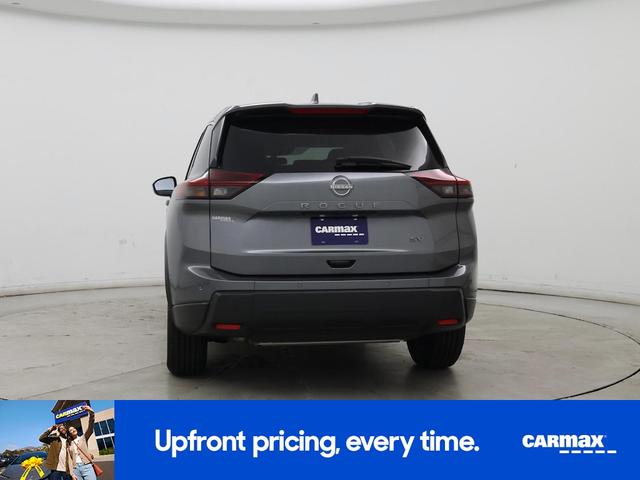 Photo of 2024 Gray Nissan Rogue