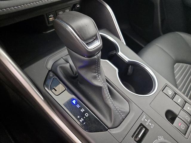 Photo of 2024 Silver Toyota Highlander