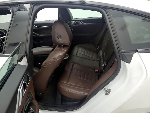Photo of 2022 White BMW M440
