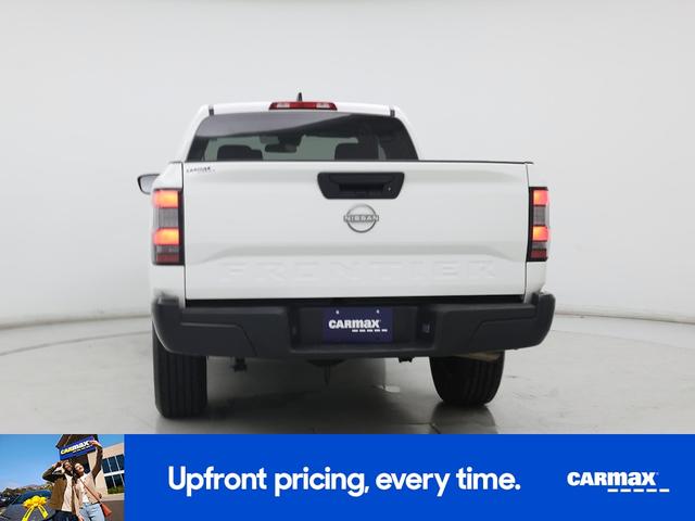 Photo of 2024 White Nissan Frontier