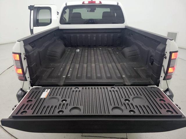 Photo of 2024 White Nissan Frontier