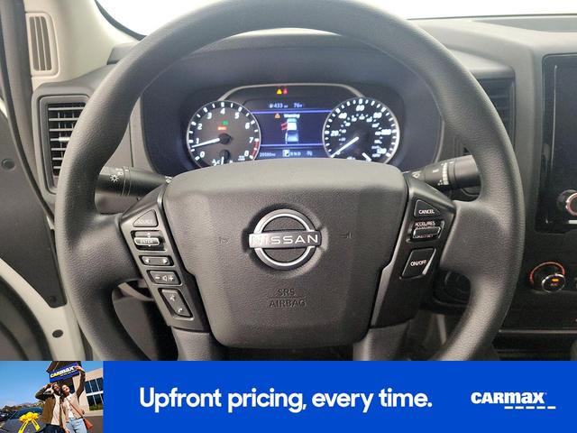 Photo of 2024 White Nissan Frontier