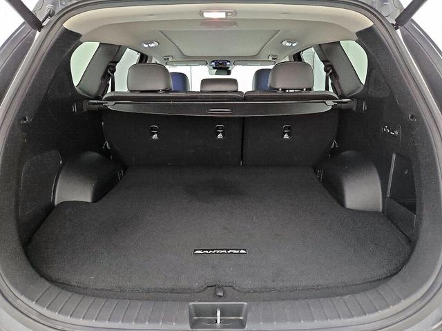 Photo of 2023 Gray Hyundai SANTA FE