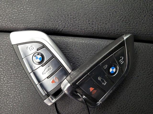 Photo of 2018 Black BMW X5