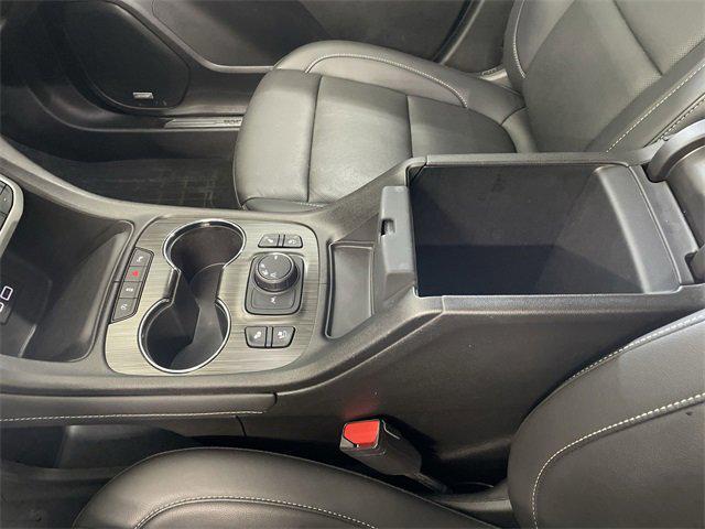 Photo of 2023 Summit White GMC Acadia