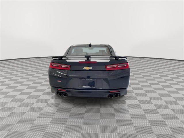 Photo of 2018 Mosaic Black Metallic Chevrolet Camaro