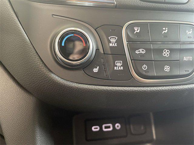 Photo of 2022 Mosaic Black Metallic Chevrolet Equinox