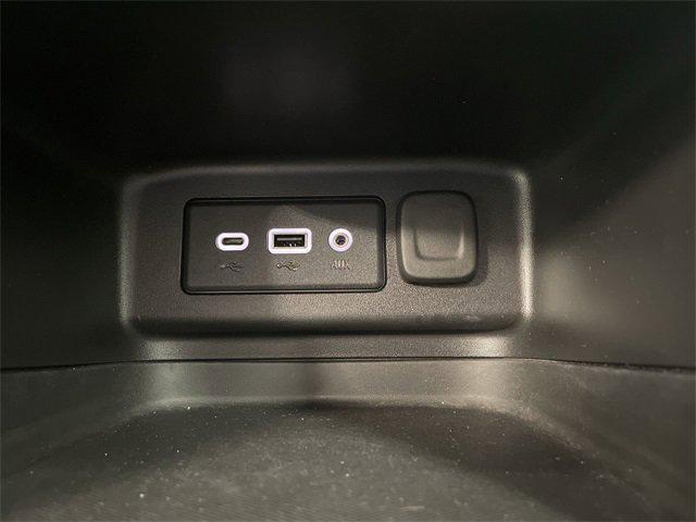 Photo of 2022 Mosaic Black Metallic Chevrolet Equinox