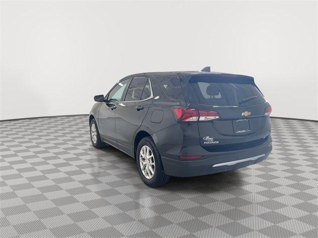 Photo of 2022 Mosaic Black Metallic Chevrolet Equinox