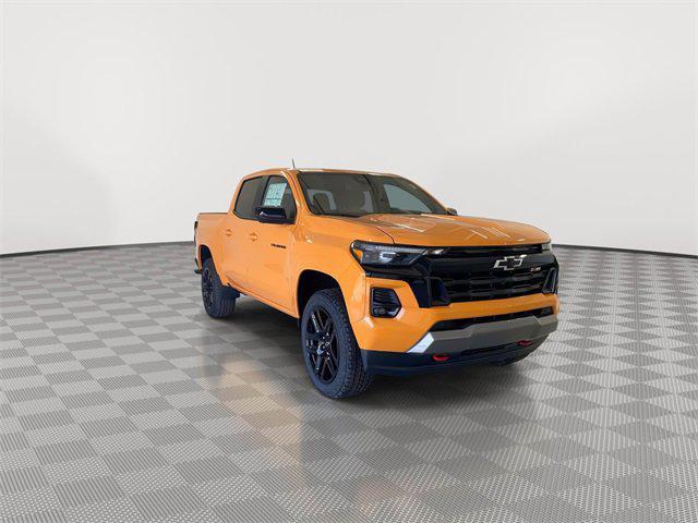 Photo of 2025 Sunrise Orange Chevrolet Colorado